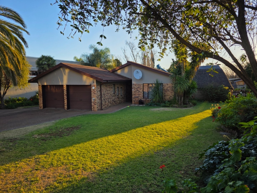 4 Bedroom Property for Sale in Heuwelsig Free State